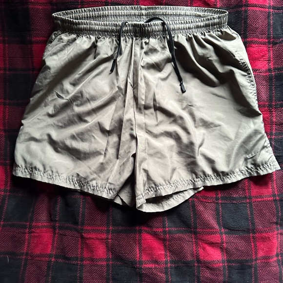 Nike Shorts - Picture 1 of 1